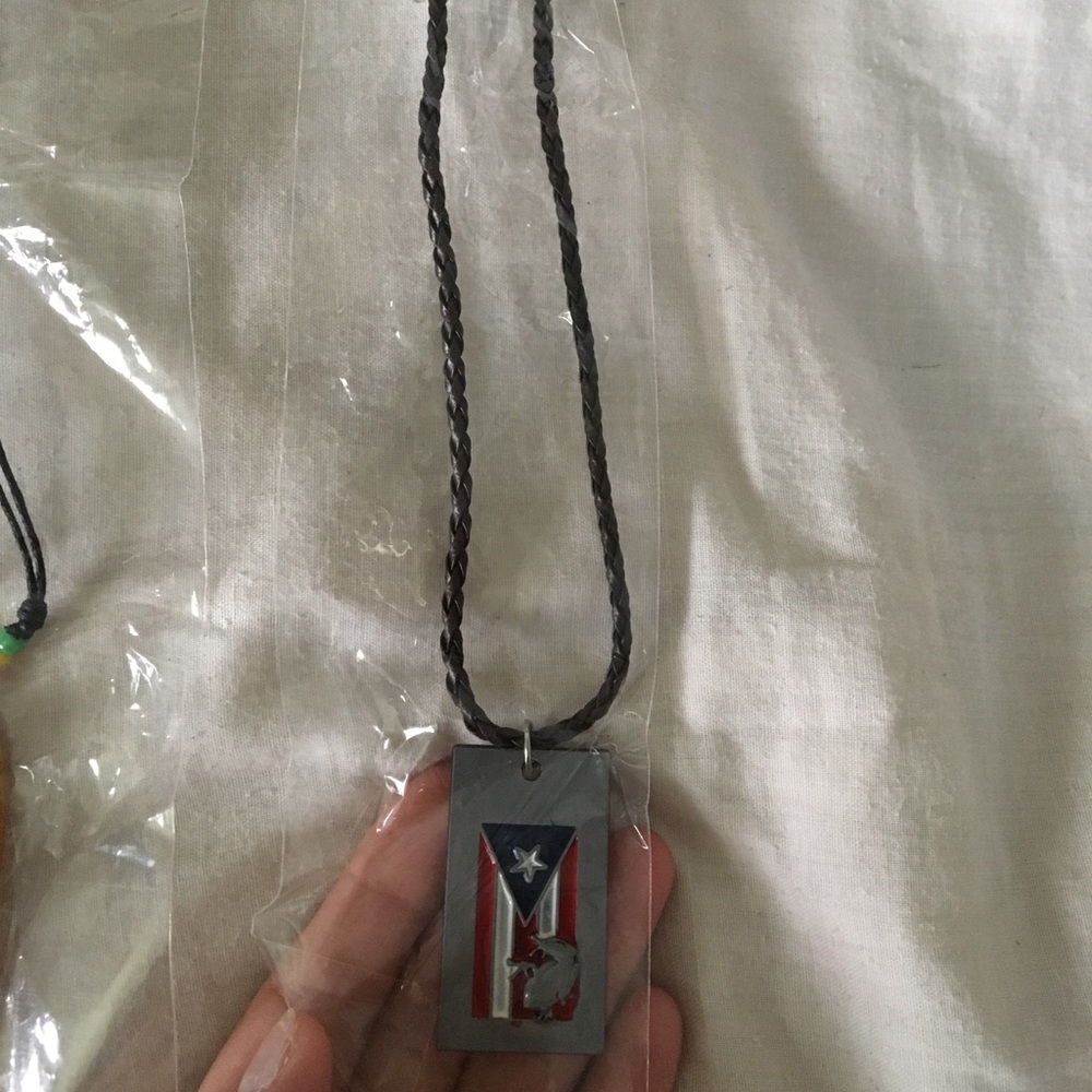 Puerto Rico necklaces - Picture 4 of 4
